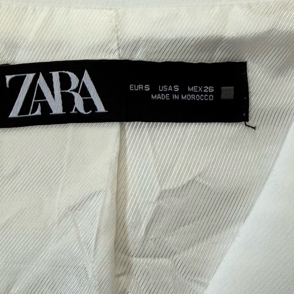 Zara Vest - Picture 4 of 6